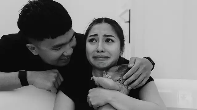 Kebahagiaan tengah menyelimuti pasangan Nikita Willy dan Indra Priawan, yang baru saja dikaruniai anak kedua berjenis kelamin laki-laki.