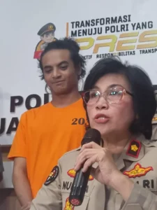 Vadel Badjideh Kenakan Baju Tahanan Oranye Setelah Ditetapkan Jadi Tersangka Kasus Persetubuhan