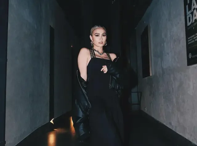 Sahabat Tommy Winata Klarifikasi Isu Terkait Orang Tua Baptis Agnez Mo